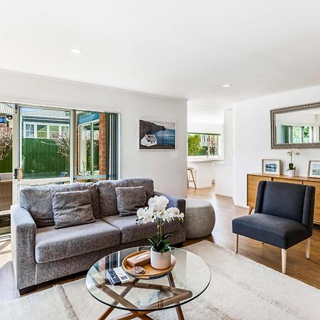 Private And Sunny 3-Bedroom Home With Parking Auckland Buitenkant foto